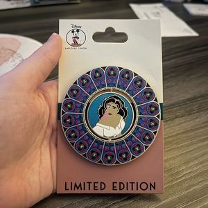 DEC Disney Employee Center Good vs Evil Esmeralda Frollo Spinner Pin LE 250